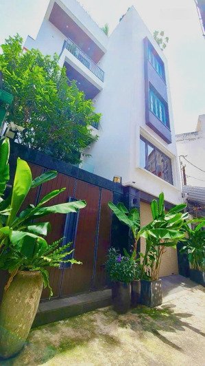 villa vip kỳ đồng, quận 3, dt: 8,2x15m - 4 tầng, full nội thất cao cấp, thang máy xịn, giá 2x tỷ