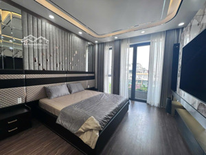 lâm văn bền gần nguyễn thị thập, p. bình thuận và tân quy. dt: 4 x 19m (76m²) đường 12m vỉa hè.