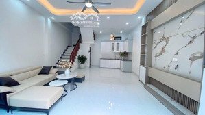 bán nhà nguyễn hoàng - full đồ - mặt ngõ thông - ô tô qua nhà - nhỉnh 9 tỷ