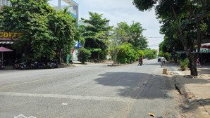 đất kdc phú nhuận 10 mẫu, đường 20m, đối diện chung cư. dt: 100m2, giá 14.5 tỷ. lh: 0902,746,319