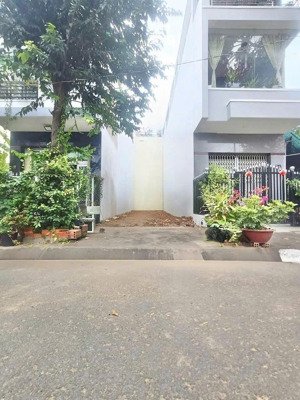 chủ cần bán lô đất đường số 2 thuộc khu kiến phát, phường 6, tp tân an, long an