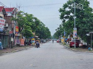 bán lô góc khắc niệm 2 trục chính chợ và chính làng, bắc ninh