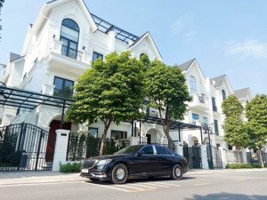 gia đình tôi cần tiền - bán gấp căn bt song lập, gần biển hồ giá rẻ - tìm khách thiện chí (miễn tg)