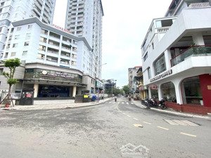 bán đất tặng nhà cấp 4 phú thượng 170tr/m2, 1 nhà ra phố ngõ nông thông rộng, ô tô đua