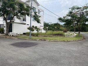 bán lô biệt thự góc 2 mặt tiền trục chính dự án topia khang điền, giá 55tr/m2 lh 