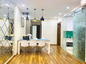 rẻ nhất toà ruby - căn 2 phòng ngủ sát góc tầng cao view thoáng