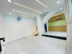 chủ bán gấp siêu phẩm gần chùa phổ quang-shr-nhà phố giá sát sàn chỉ còn 2,32 tỷ