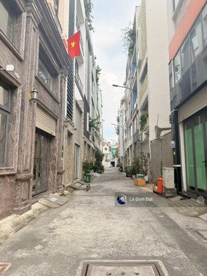 đẹp như ng.ọc trinh - tân bình - lạc long quân, 55m2, 5 tầng, siêu xe ngủ nhà, giá bất ngờ.