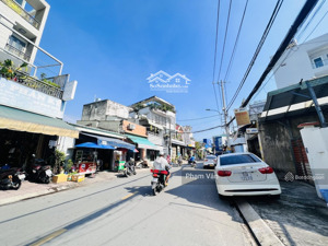 siêu cấp. nhà 3 tầng - mặt tiền đường kinh doanh - chợ thủ đức - 115m2( ngang 8m hiếm)- chốt gấp