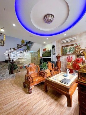 bán biệt thự, tôn đản, q4, 150m2, 10m x 15m, 4 lầu chỉ 10,8 tỷ!