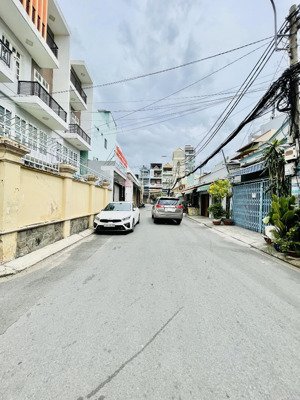 quận 6 - 1 căn duy nhất - chợ phú lâm - đường 8m thông - sát mặt tiền - sổ vuông vức