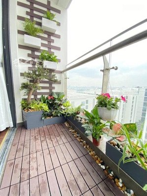 ban quản lý chung cư tây hồ rever view: căn hộ 2 và 3 ngủ, giá 9 triệu/tháng.
