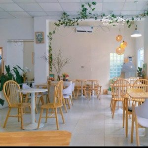 quán cf xinh lọt ngay khu văn phòng có doanh thu ổn định menu xịn gia thue 15tr/tháng