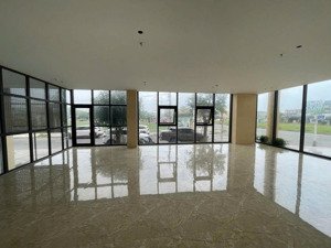 cho thuê mặt bằng lô gốc đẹp mặt tiền 29/3 hòa xuân/ gần nguyễn phước lan