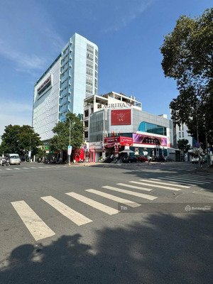 tin thật ,mt quang trung p1 gò vấp ,dt:15x30 kc 5 tầng hdt 250tr giá bán chỉ 55 tỷ