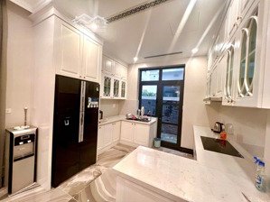 nhà rất đẹp vinhomes imperia cho thuê