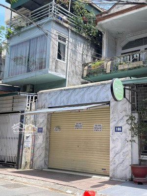 cho thuê tầng 1 tổng diện tích 170 mét làm cửa hàng, văn phòng, kho