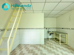 phòng trọ 1 trệt 1 làu gác cao ở thạnh lộc mới xây cửa sổ trời nhận xe điện