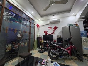 bán nhà gia quất - tt, gần ô tô, gần chợ: dt30; 5t; nhỉnh 4 tỷ