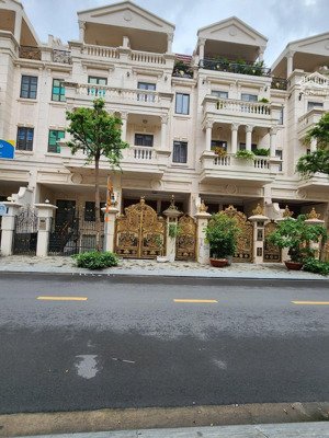 bán gấp nhà cityland park hill p10 gv (5*20m) hầm 3 lầu, hướng đông. giá chỉ 18.5 tỷ