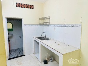 cho thuê nhà nguyên căn cách đường nguyễn duy trinh 40 m, phường bình trưng tây, quận 2