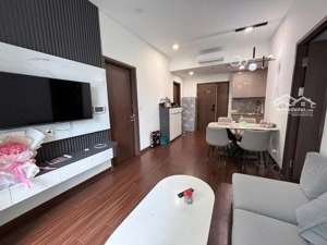 đừng bỏ lỡ cơ hội mua căn 2pn 2wc tòa m3 dt 61m2, full nội thất, tầng trung, sẵn sổ, giá bán 4tỷ18