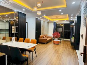 Cho thuê căn hộ Bình Minh Garden Đức Giang, 106m 3 ngủ 2 wc. Full nội thất. Giá 13 triệu