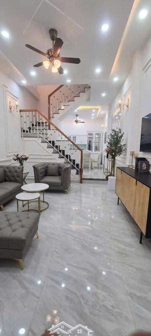 bán nhà 5 tầng đường hà huy giáp phường thạnh lộc q12,dt 63m2(4m x17m). hẻm 12m giá 5, 7 tỷ