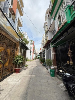 nhà mới 2 tầng ngay trương phước phan giá chỉ nhỉnh 4 tỷ