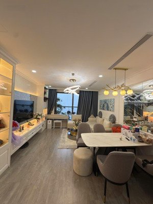 em giang cần chuyển nhượng nhanh trong tháng căn hộ 74m2 đn, tầng đẹp full đồ giá chỉ 6x tr/m2