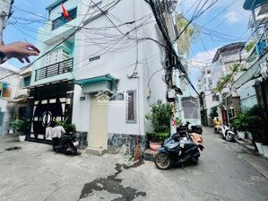 siêu phẩm góc hẻm 2mt hẻm 80 trần quang diệu.