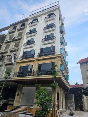 bán toà nhà 7 tầng 1 hầm lô góc 3 mặt phố hồ tùng mậu nam từ liêm vị trí kim cương