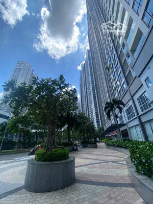 bán căn hộ 2pn tại vinhome central landmark 81 bình thạnh