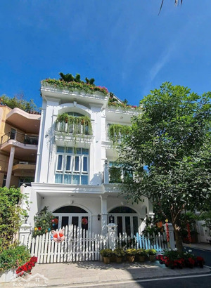 chính chủ cần bán biệt thự đường nguyễn trọng tuyển,p1 quận tân bình.dt 175m2 giá 66 tỷ.nhà đẹp