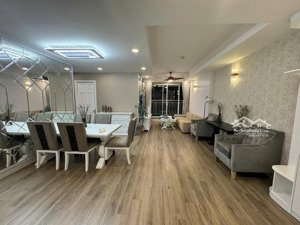 bán trong tháng 7 cc bàu cát ii 75m2 3,3 tỷ, 3pn, giá rẻ quá rồi ai kêu đắt thì qua thang bộ mà mua