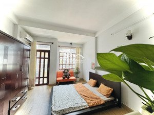 studio ban công thiết kế tropical - ngập ánh sáng, đủ tiện ích