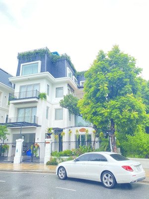 chính chủ bán nhanh biệt thự song lập vinhomes green bay 150m² - full nội thất đẹp, chỉ việc vào ở!
