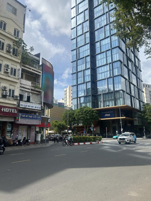 bán nhà mặt tiền 80 lê lai, bến thành, q.1, vị trí kim cương gần chợ bến thành, khách sạn new world