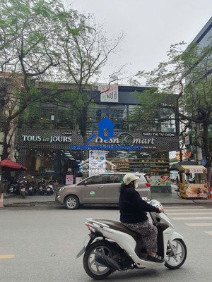 bán lô đất cực hiếm mặt đường văn cao, mặt tiền 7.5m, dt 200m2, lô góc 3 mặt thoáng cực đẹp