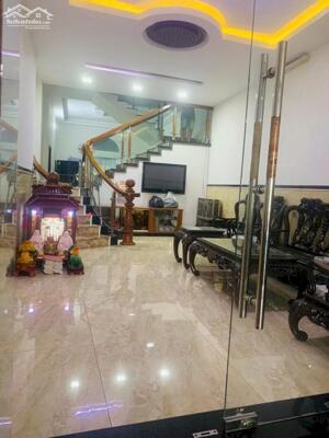 BÁN NHÀ 2 TẦNG KIỆT Ô TÔ PHẠM NHỮ TĂNG - DIỆN TÍCH RỘNG 145M2 - NHÀ ĐẸP NỞ HẬU GIÁ TỐT