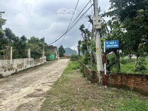 bắc sơn -sóc sơn
100m2 full thổ cư 5mmt oto đỗ cửa , xung quanh sầm uất sổ đẹp , pháp lí chuẩn ,