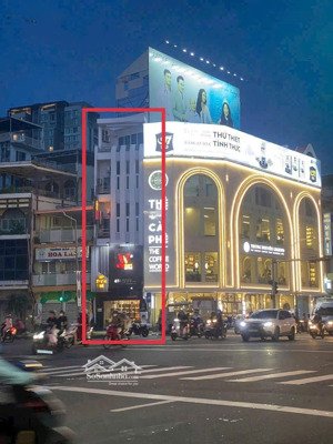 mặt tiền trần hưng đạo ngay góc nguyễn văn cừ, quận 1. 4,6mx19m, 5 tầng, pháp lý sạch