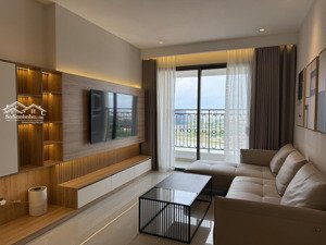 cần cho thuê cc saigon asiana 68m2 2pn 2wc giá 9tr phòng tróng , 11tr full nt lh , tuấn