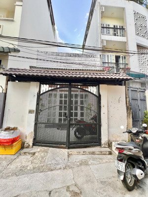 hàng thơm - nhà mặt tiền 5m hẻm 60 lâm văn bền quận 7 giá cực thơm
