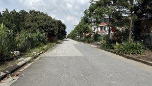 lô góc - đường thông ô tô tải phi vèo vèo - cách bìa làng 20m - đi bộ 2 phút ra cao tốc võ văn kiệt