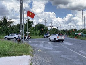 bán đất đường nối cầu vàm xáng giữa quốc lộ 61c và đường nguyễn văn cừ nối dài qua trung tâm tpct
