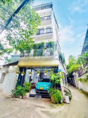 lô góc, trương định dt 45m2 x 5 tầng, full nội thất. gara ô tô, ngõ thông thoáng, kd đỉnh