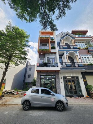 bán nhà đúc 3 tấm full nội thất tại thuận an - bình dương