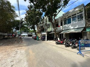bán nhà 2 tầng mặt tiền đường huỳnh tịnh của, phước long, nha trang, khánh hòa.