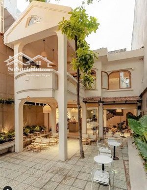 cho thuê biệt thự sân vườn 159 hoàng văn thụ, phường 8 quận phú nhuận dt: 8x30m 1 trệt 1 lầu
